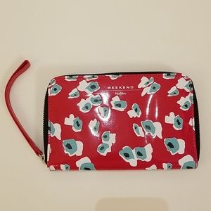 💞SOLD💞 MaxMara Weekend Wallet
